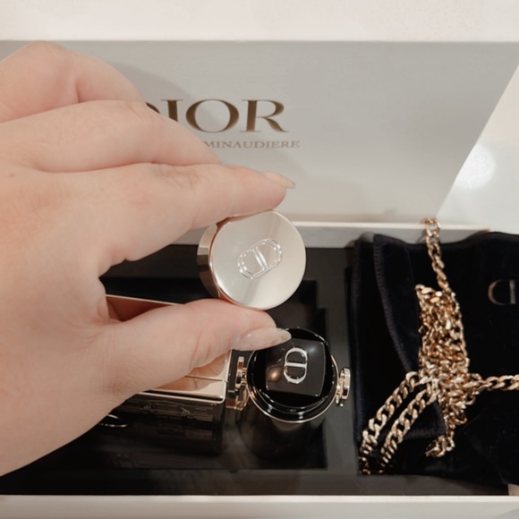 SOLD💕Limited Edition Rouge Dior Minaudiere set - Picture 5 of 6